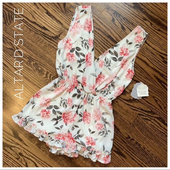 Altar'd State Pants - Altar’d State Floral Romper Medium